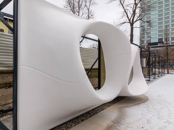 Awangardowe witryny przy Warsaw Spire