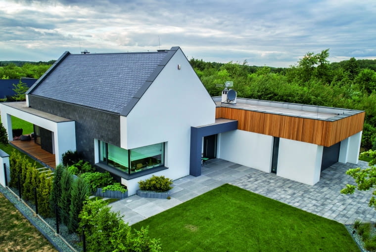 Lokalizacja: Konopiska Inwestor: prywatny Powierzchnia użytkowa: 240,85 m2 Powierzchnia zabudowy: 308,98 m2 Projekt: 2013 Realizacja: 2018 Lokalizacja: Konopiska Inwestor: prywatny Powierzchnia użytkowa: 240,85 m2 Powierzchnia zabudowy: 308,98 m2 Projekt: 2013 Realizacja: 2018