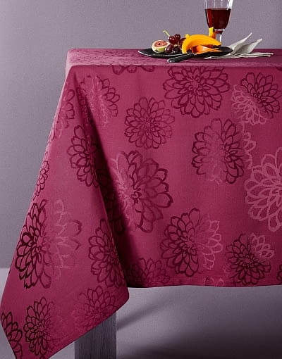 Tchibo: żakardowy obrus - od 49,95 zł. Tchibo, smaki jesieni, sprzęty z Tchibo