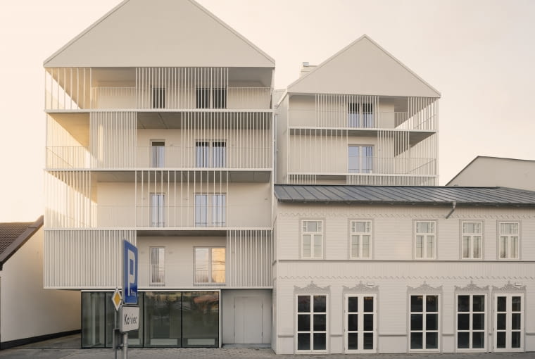 Dom Uniwersalny w Otwocku. Proj. MFRMGR Architekci