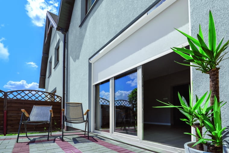 Markizy solarne wyposażone są w system automatycznego uruchamiania w zależności od nasłonecznienia Markizy solarne wyposażone są w system automatycznego uruchamiania w zależności od nasłonecznienia