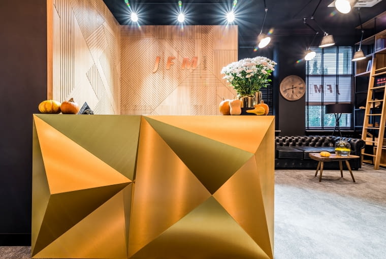 Biuro JFM Furniture. Proj. Bracia Burawscy Architekci Biuro JFM Furniture. Proj. Bracia Burawscy Architekci