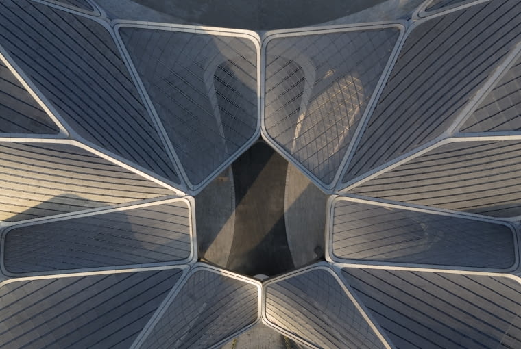 Zhuhai Jinwan Civic Art Centre. Proj. Zaha Hadid Architects