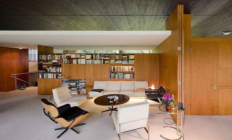 Pescher House, 1968 Ta willa powstała w Wuppertalu, mieście, w którym Neutra spędził ostatnie lata swego życia. Dziś to jednej z najlepiej zachowanych domów projektu słynnego modernisty w Europie. richard neutra, niemcy, modernizm, szwajcaria, wystawa, dom jednorodzinny