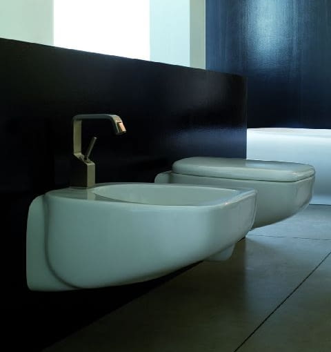 Najpopularniejsze są białe bidety ceramiczne. Najpopularniejsze są białe bidety ceramiczne.