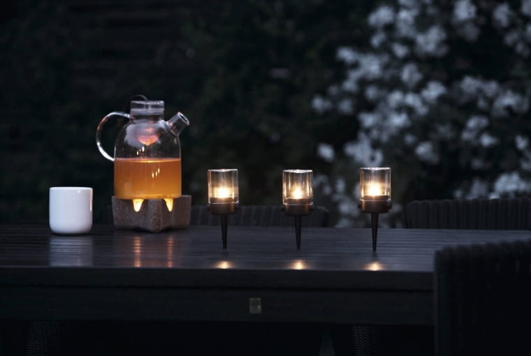 Świeczniki na szpikulcu można je wbić w dowolne podłoże.