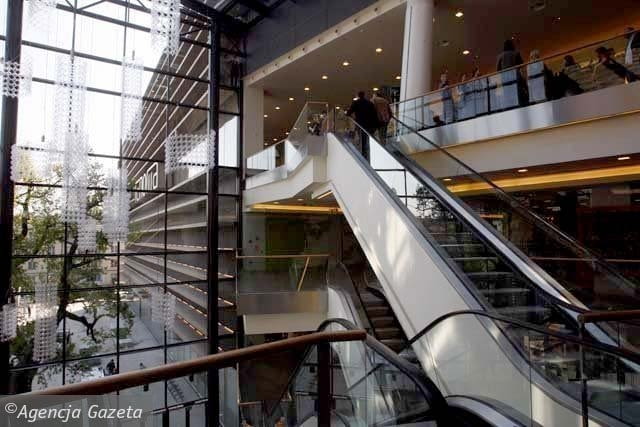 BRYŁA: Nowa część domu towarowego Renoma, Wrocław, Maćków Pracownia Projektowa. Luksusowy dom handlowy Renoma jest czasem nazywany wrocławskim Harrodsem. 2009 WROCLAW FOT. PAWEL KOZIOL / AGENCJA GAZETA