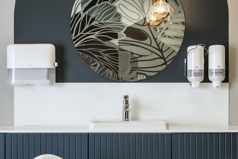 Lush Life w Turku. Proj. Madama Lush Life w Turku. Proj. Madama