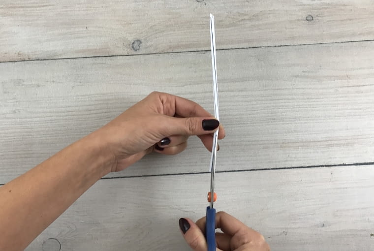 Rozetnij słomkę na pół. Jak zabezpieczyć otwarte opakowanie jogurtu?