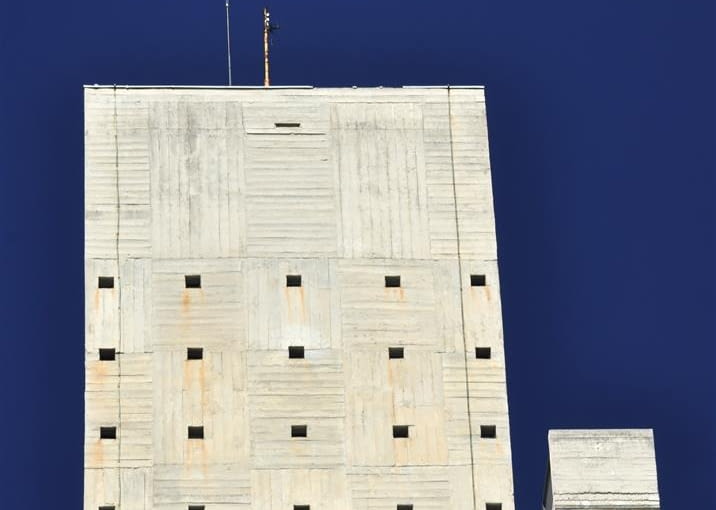 Jednostka Marsylska, proj. le Corbusier - maszynownia wind (widok od wschodu)