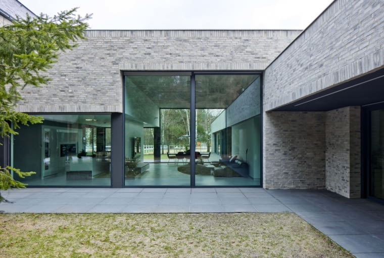 RE: HORIZONTAL HOUSE - dom pod Łodzią projektu REFORM Architekt RE: HORIZONTAL HOUSE - dom pod Łodzią projektu REFORM Architekt