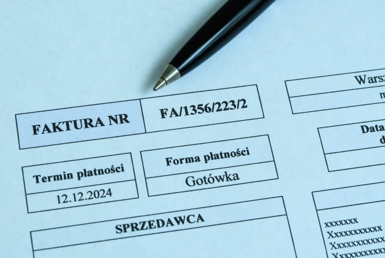 Faktury za sprzedaż i dystrybucję energii elektrycznej dla klientów indywidualnych mogą się od siebie różnić w zależności od typu umowy czy okresu rozliczeniowego Faktury za sprzedaż i dystrybucję energii elektrycznej dla klientów indywidualnych mogą się od siebie różnić w zależności od typu umowy czy okresu rozliczeniowego