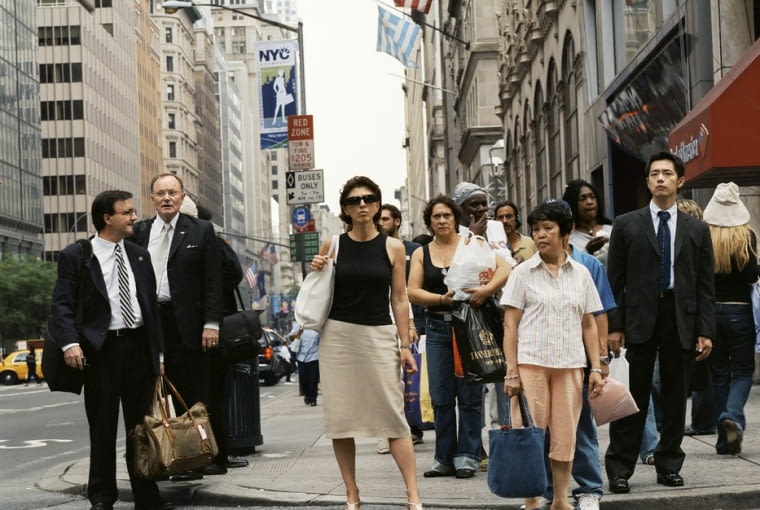 Florian Böhm Wait for Walk - 48th St./ 5th Ave 2005 Archival pigment print on cotton paper 118 x 148 cm Art Collection UniCredit - HypoVereinsbank Florian Böhm Florian Böhm Wait for Walk - 48th St./ 5th Ave 2005 Archival pigment print on cotton paper 118 x 148 cm Art Collection UniCredit - HypoVereinsbank Florian Böhm