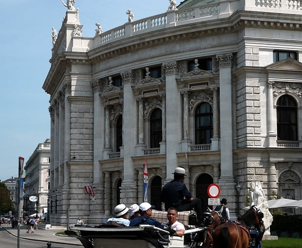Burgtheater (c) Eurocomm PR Mario Lang Burgtheater (c) Eurocomm PR Mario Lang