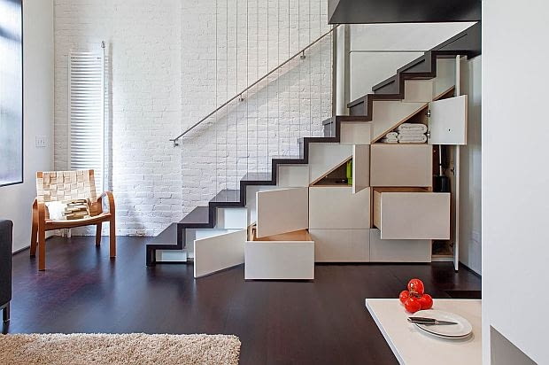 Chociaż to mieszkanie ma zaledwie 40 m kw., wydaje się jednak być znacznie większe. loft, mały loft, małe mieszkanie
