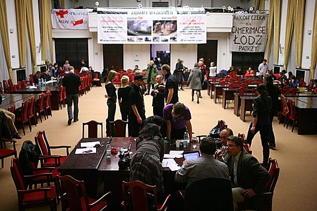 06.01.2010 LODZ , SESJA NADZWYCZAJNA RADY MIASTA W SPRAWIE CENTRUM FESTIWALOWEGO CAMERIMAGE ZAKONCZYLA SIE OGLOSZENIEM STRAJKU OKUPACYJNEGO SALI OBRAD RADY MIASTA PRZEZ MARKA ZYDOWICZA I JEGO ZWOLENNIKOW .