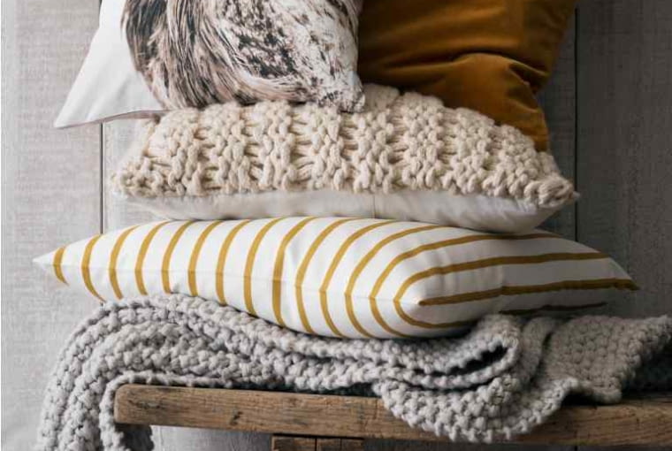 Bawełniana poduszka w sowę, 29,90 zl, H&M Home fot. producent