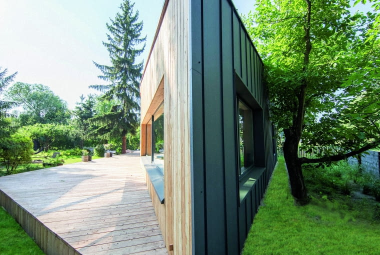 Nieregularna bryła z niesymetrycznym dachem na Mazowszu Domy o wyjątkowej architekturze