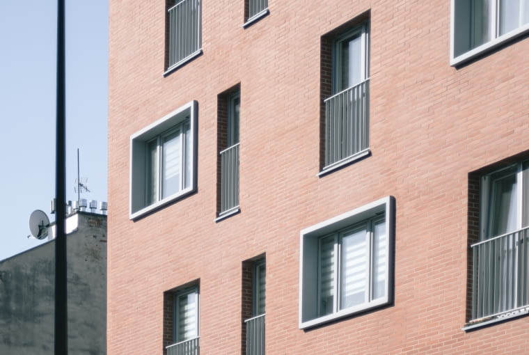 Budynek mieszkalny przy ul. Dubieńskiej w Warszawie