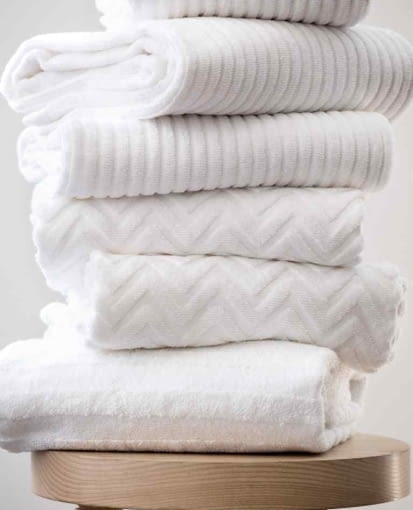 H&M Home: ręcznik kąpielowy. Cena: 39,90 zł. H&M Home, łazienka, dodatki do łazienki, tekstylia