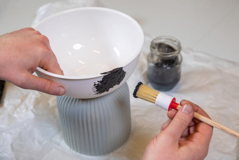 Krok 3. Pomaluj miskę Krok 3. Pomaluj miskę