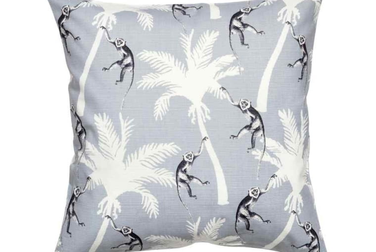 H&M Home: wzorzysta poszewka (50x50 cm). Cena: 39,90 zł. H&M Home, zakupy, akcesoria, dodatki, nowości, nowa kolekcja