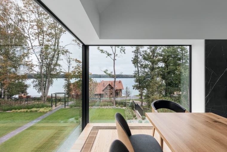 „Odwrócony” dom z widokiem na jezioro „Odwrócony” dom z widokiem na jezioro