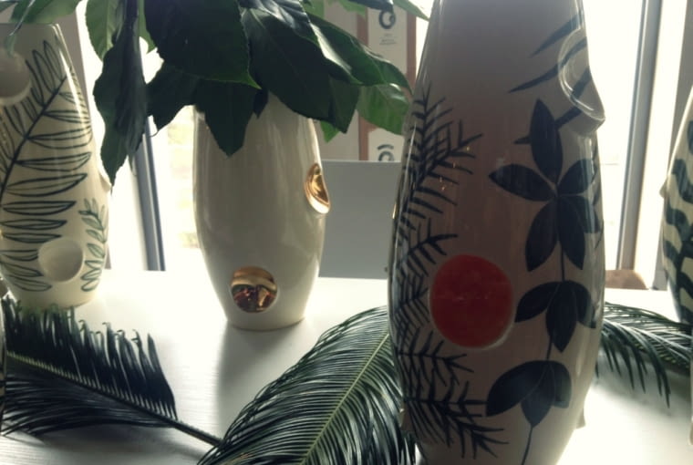 JUNGLE to limitowana seria ceramicznych, ręcznie malowanych wazonów, wykonanych przez ilustratorkę? Malwinę? Konopacka?. Są przepiękne. targi rzeczy ładnych, polski design, polski projekt