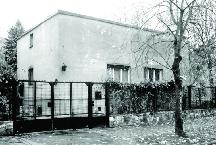 Modernistyczna Willa Warszawa, ul. Katowicka 20 też zniknęła z mapy Warszawy, by pojawić się na mapie "Tu Było Tu Stało" Willa Warszawa, ul. Katowicka 20
