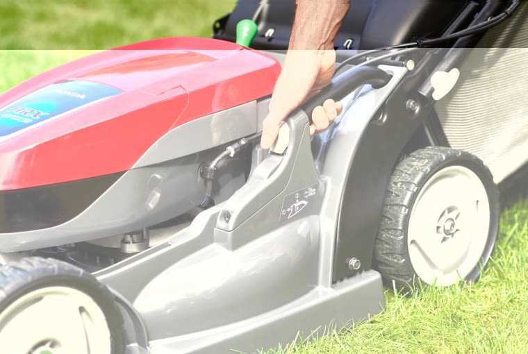 Regulacja wysokości koszenia kosiarki Honda HRX476-537