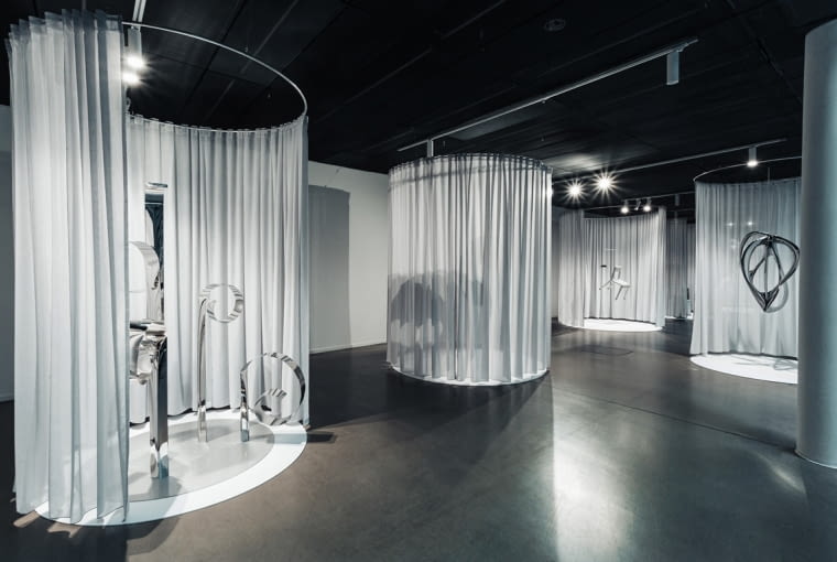 Wystawa „INFLATALES. Stalowe opowieści Oskara Zięty” łódź design festival