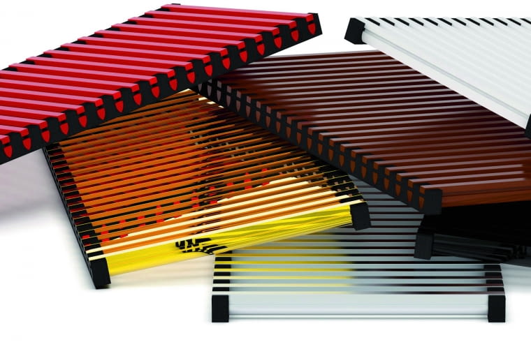 Kratki to jedyne widoczne elementy grzejnika kanałowego. Produkuje się je z aluminium naturalnego, lakierowanego na dowolny kolor lub pokrytego anodowaną powłoką. Z kolei zwolennicy naturalnych materiałów mogą wybierać spośród kratek wykonanych z różnych gatunków drewna – np. buk, jesion, dąb, merbau czy mahoń