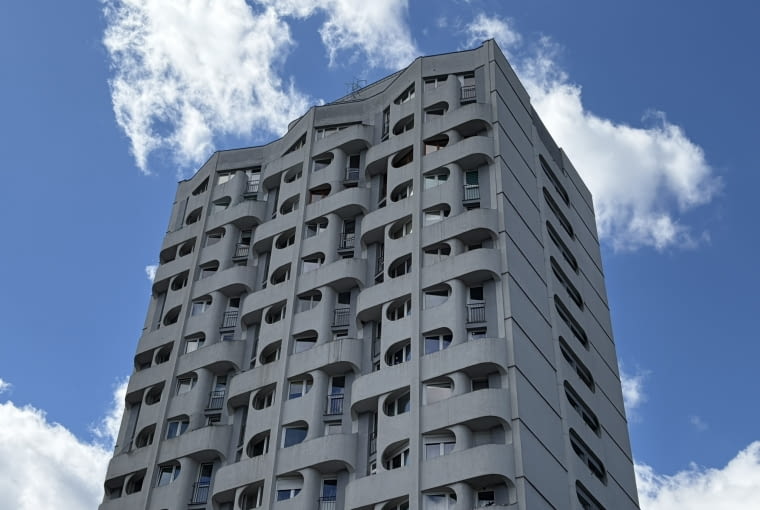 Sedesowce we Wrocławiu, czyli zespół mieszkano-usługowy przy placu Grunwaldzkim we Wrocławiu, proj. Jadwiga Grabowska-Hawrylak, lata 60. XX wieku
