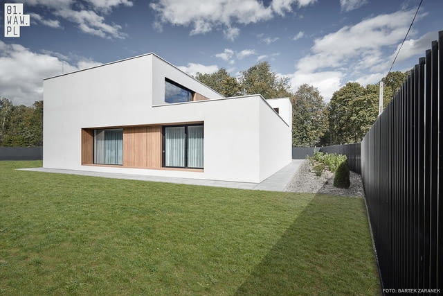 Dom Dziurawy. Proj.81.WAW.PL Dom Dziurawy. Proj.81.WAW.PL