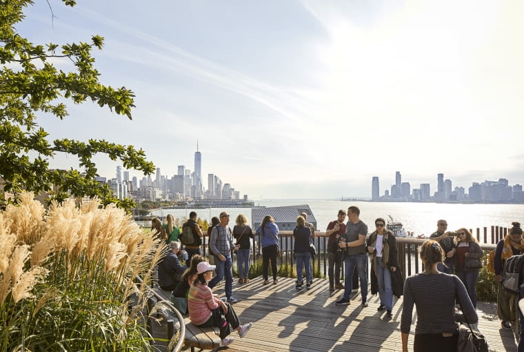 Little Island w Nowym Jorku. Proj. Heatherwick Studio Little Island w Nowym Jorku. Proj. Heatherwick Studio