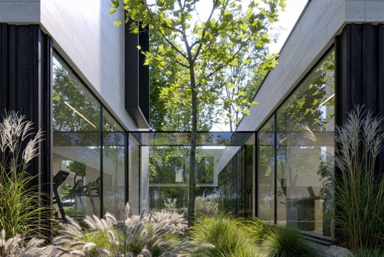 Wille w Łomiankach. Proj. SAAN Architekci