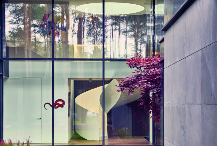 Circle Wood: Dom wyciosany na pniu Domy o wyjątkowej architekturze