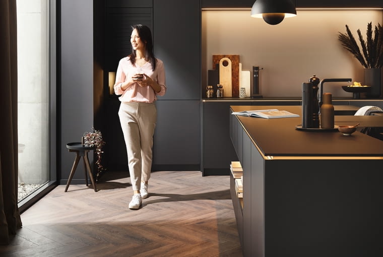 Trendy w aranżacji kuchni: szkło polimerowe Trendy w aranżacji kuchni: szkło polimerowe