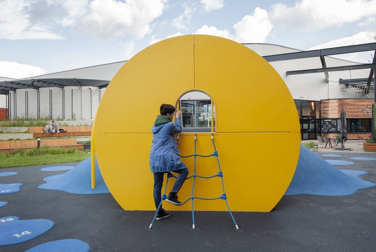 Plac zabaw "Dzieło malarza" - Galeria Młociny, Warszawa. Proj. totutam Plac zabaw "Dzieło malarza" - Galeria Młociny, Warszawa. Proj. totutam