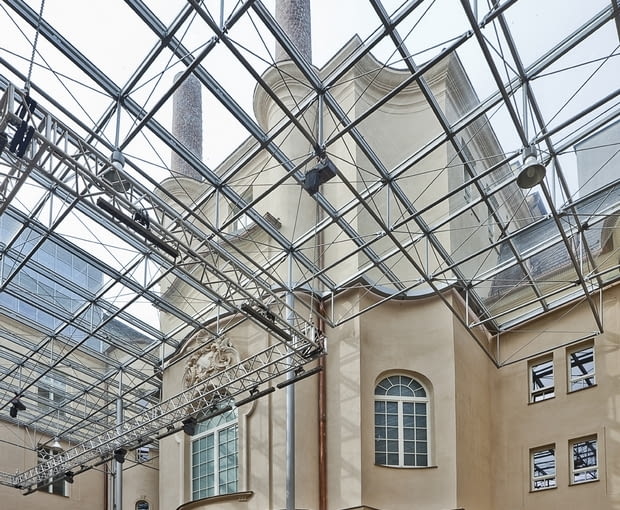 Rekonstrukcja i nadbudowa Reduty, Bratysława Wystawa poświęcona Współczesnej Architekturze Słowacji 1989-2013 w fotografiach L'ubo i Moniki Stacho