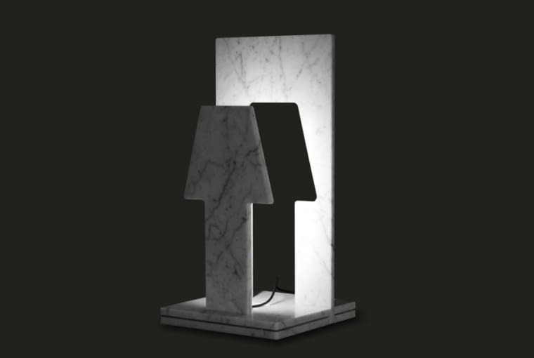 Lampa wykonana z marmurowych płytek, proj. Paolo Ulian i Moreno Ratti