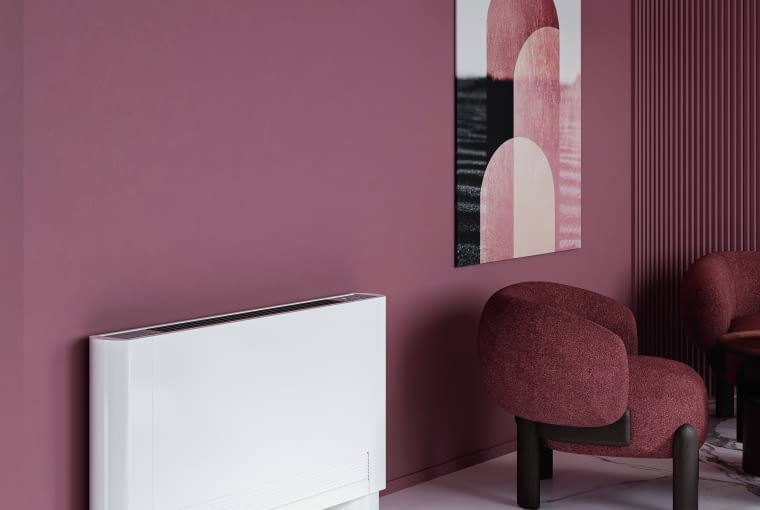 Klimakonwektor wielkością przypomina poziomy grzejnik ścienny, choć jego budowa, w tym rozmiar, będzie się różnić zależnie od rodzaju modelu. Polecany jest do instalacji niskotemperaturowej współpracującej z pompą ciepła Klimakonwektor wielkością przypomina poziomy grzejnik ścienny, choć jego budowa, w tym rozmiar, będzie się różnić zależnie od rodzaju modelu. Polecany jest do instalacji niskotemperaturowej współpracującej z pompą ciepła