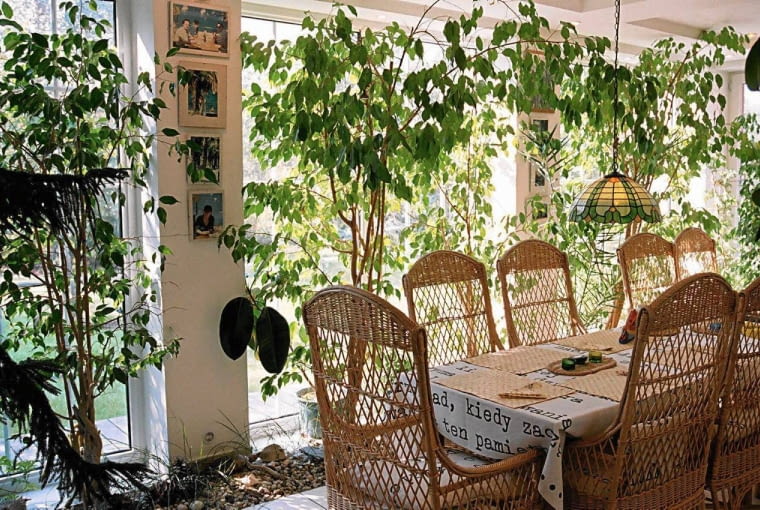 UWAGA ! DO JEDNORAZOWEJ PUBLIKACJI OGROD MAGDY UMER , NZ WERANDA , MEBLE , ROSLINY FOT. LIDIA POPIEL PUBLIKACJA MAGNOLIA NR 12 (8) - 12 2012 SLOWA KLUCZOWE: OGROD WERANDA MEBEL ZDJĘCIE DO WKŁADKI: PUBLIKACJA MAGNOLIA NR 12 (8) - CZASOPISMA