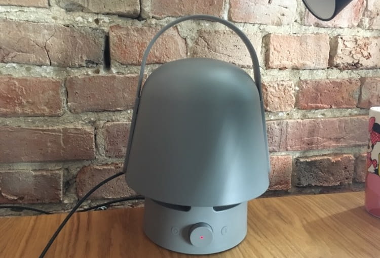 Ładowanie lampy z głośnikiem bluetooth VAPPEBY Ładowanie lampy z głośnikiem bluetooth VAPPEBY