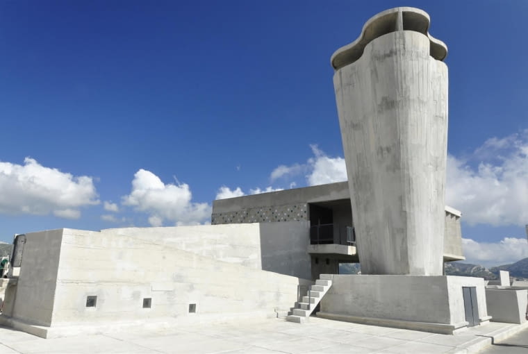 Jednostka Marsylska, proj. Le Corbusier - południowy komin wentylacyjny
