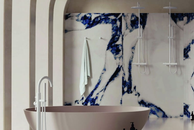 Biały mat to subtelne wykończenie o aksamitnej w dotyku powierzchni. Ponadczasowy, perfekcyjnie dopracowany wzór stworzony w duchu minimalizmu zapewnia maksymalne możliwości aranżacyjne