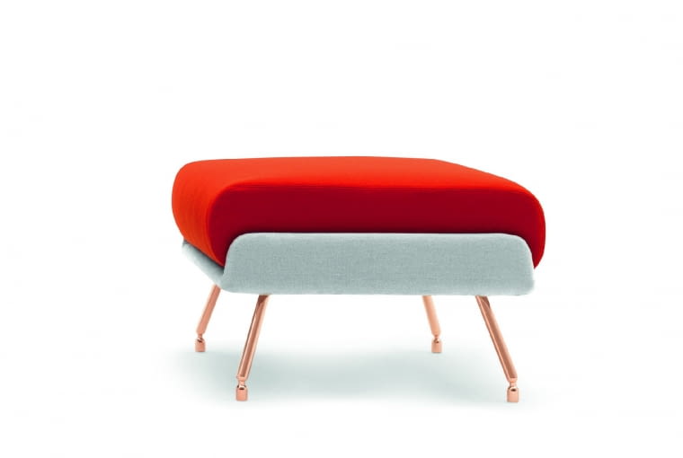 A&A - Pięknie zestawione kolory tkanin, smukłe nóżki z modnej miedzi, oryginalny kształt. Nic dodać, nic ująć. Klasa sama w sobie. Wzór, Knoll