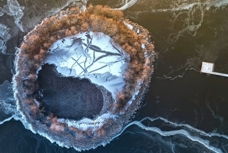 Pomost widokowy na Jeziorze Słupeckim. Proj. Paweł Grobelny Pomost widokowy na Jeziorze Słupeckim. Proj. Paweł Grobelny