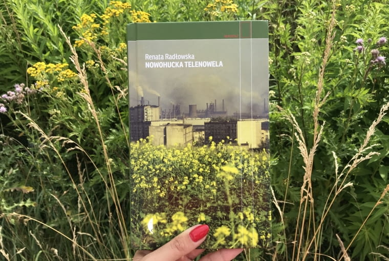 Książka 'Nowohucka telenowela' Renaty Redłowskiej [BRYŁA CZYTA]