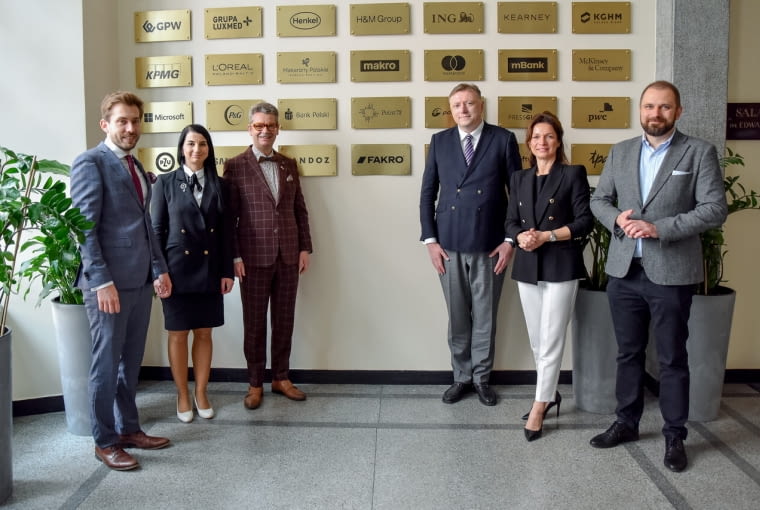 FAKRO członkiem Klubu Partnerów SGH